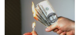 BURNING-MONEY (factfreenews dotcom)